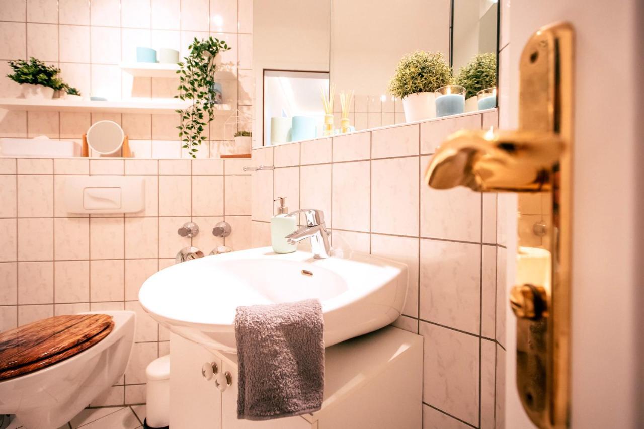 Gemuetliche Ferienwohnung Neben Der Arena Leipzig "Waldi" Buitenkant foto